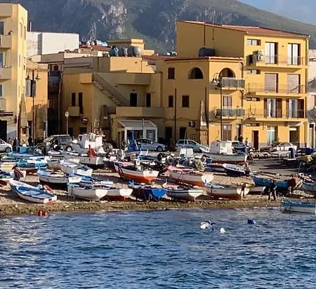 Aspra Al Delfino Blu