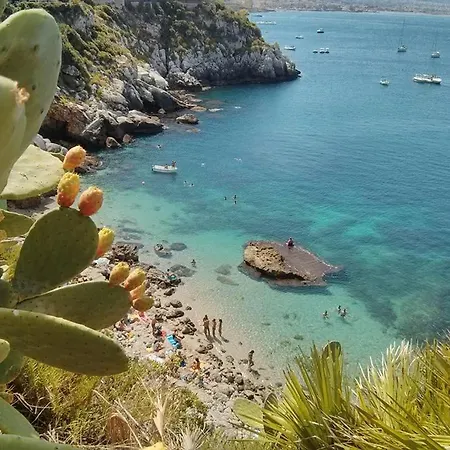 Aspra Al Delfino Blu