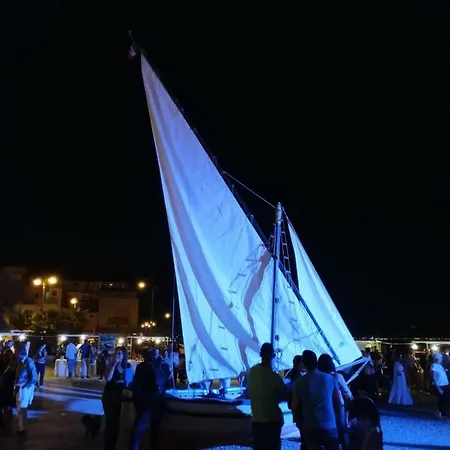 Aspra Al Delfino Blu